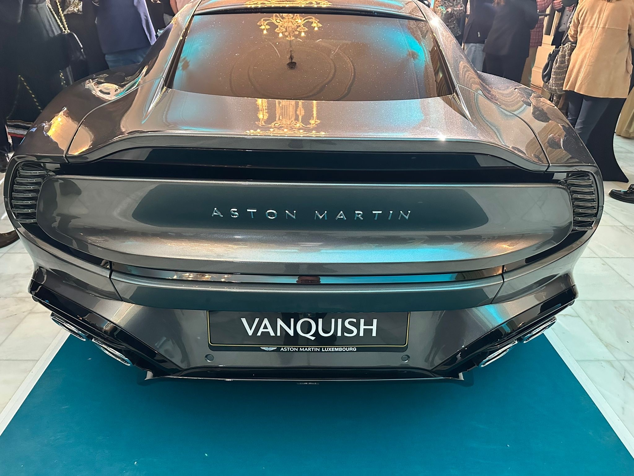 Aston Martin Vanquish prestigelease luxembourg